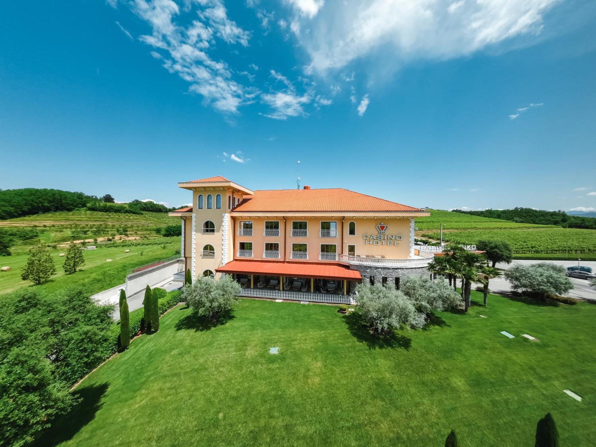 Hotel Venko Dobrovo Esterno foto