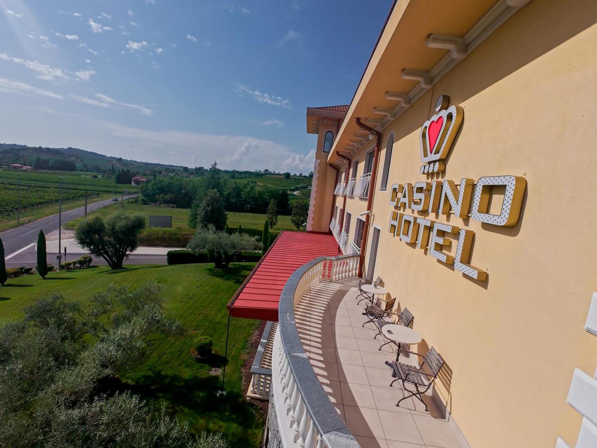 Hotel Venko Dobrovo Esterno foto