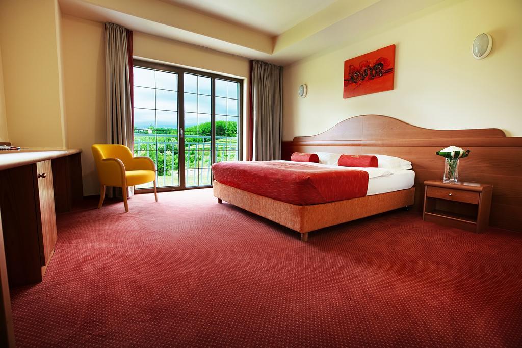 Hotel Venko Dobrovo Esterno foto